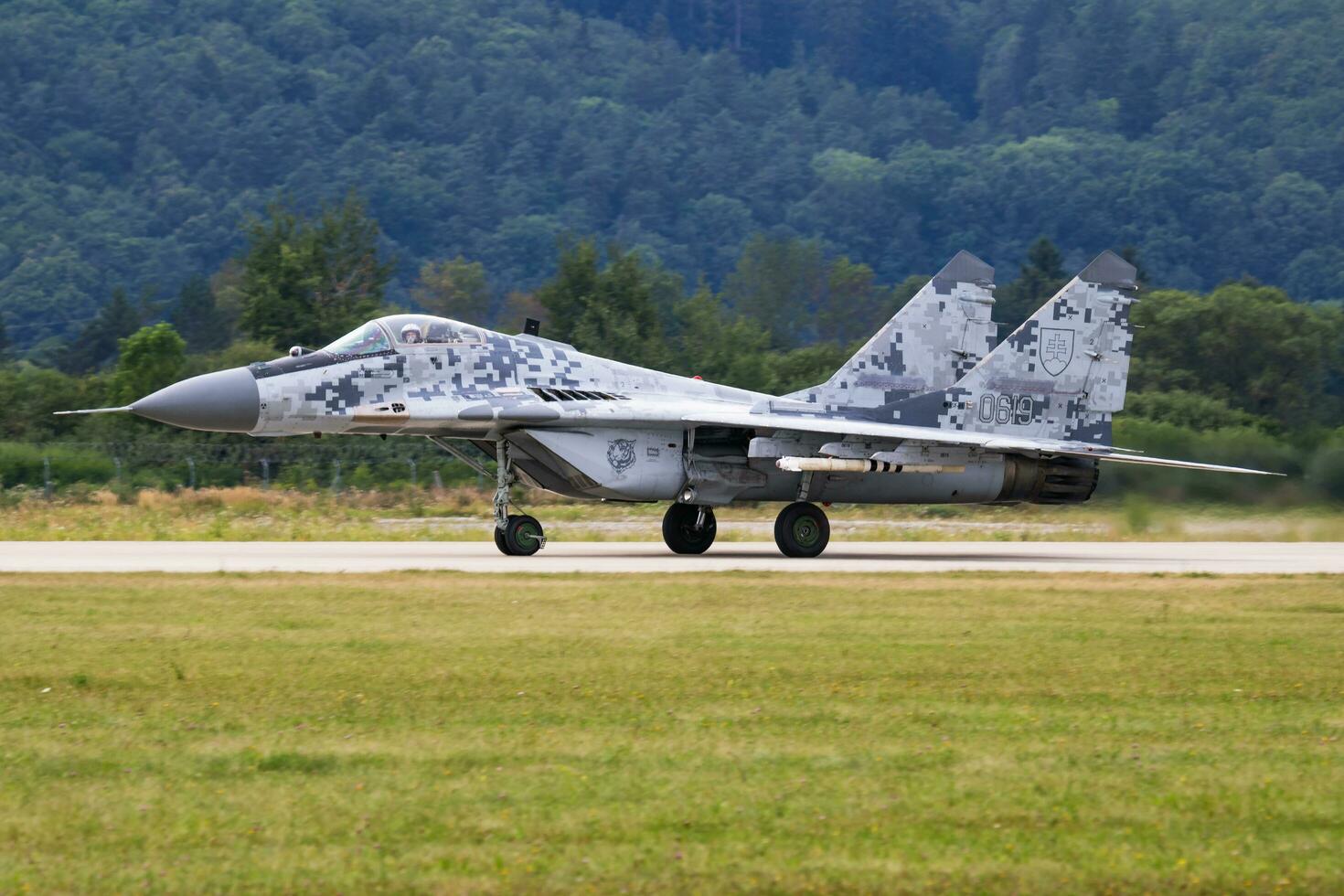 eslovaco ar força mikoyan-gurevich mig-29as fulcro 0619 lutador jato exibição às siaf eslovaco internacional ar Festival 2019 foto