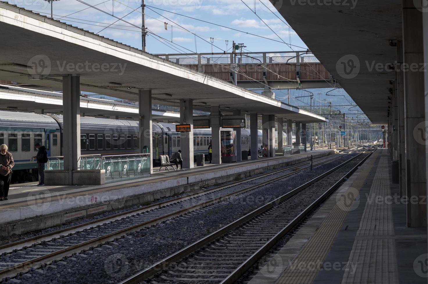 estação terni e rails foto