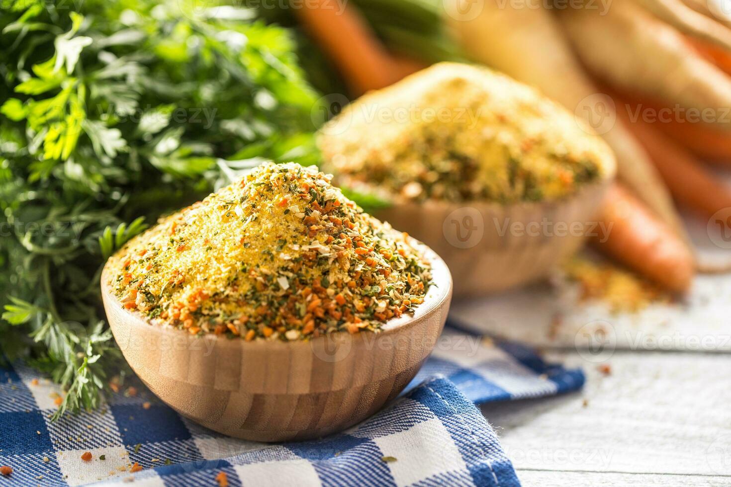 tempero especiarias condimento vegeta a partir de desidratado cenoura salsinha salsão Parsnips e sal com ou sem glutamato foto