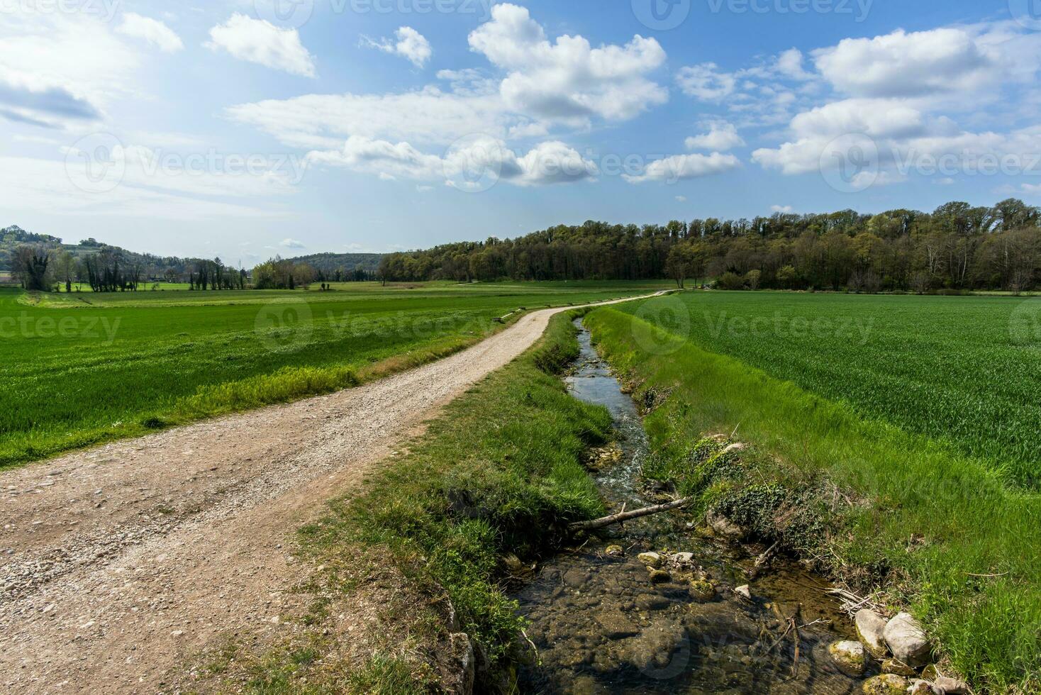 2023 04 09 custozza país estrada 1 foto