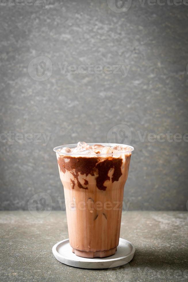 bebida milkshake de chocolate gelado foto