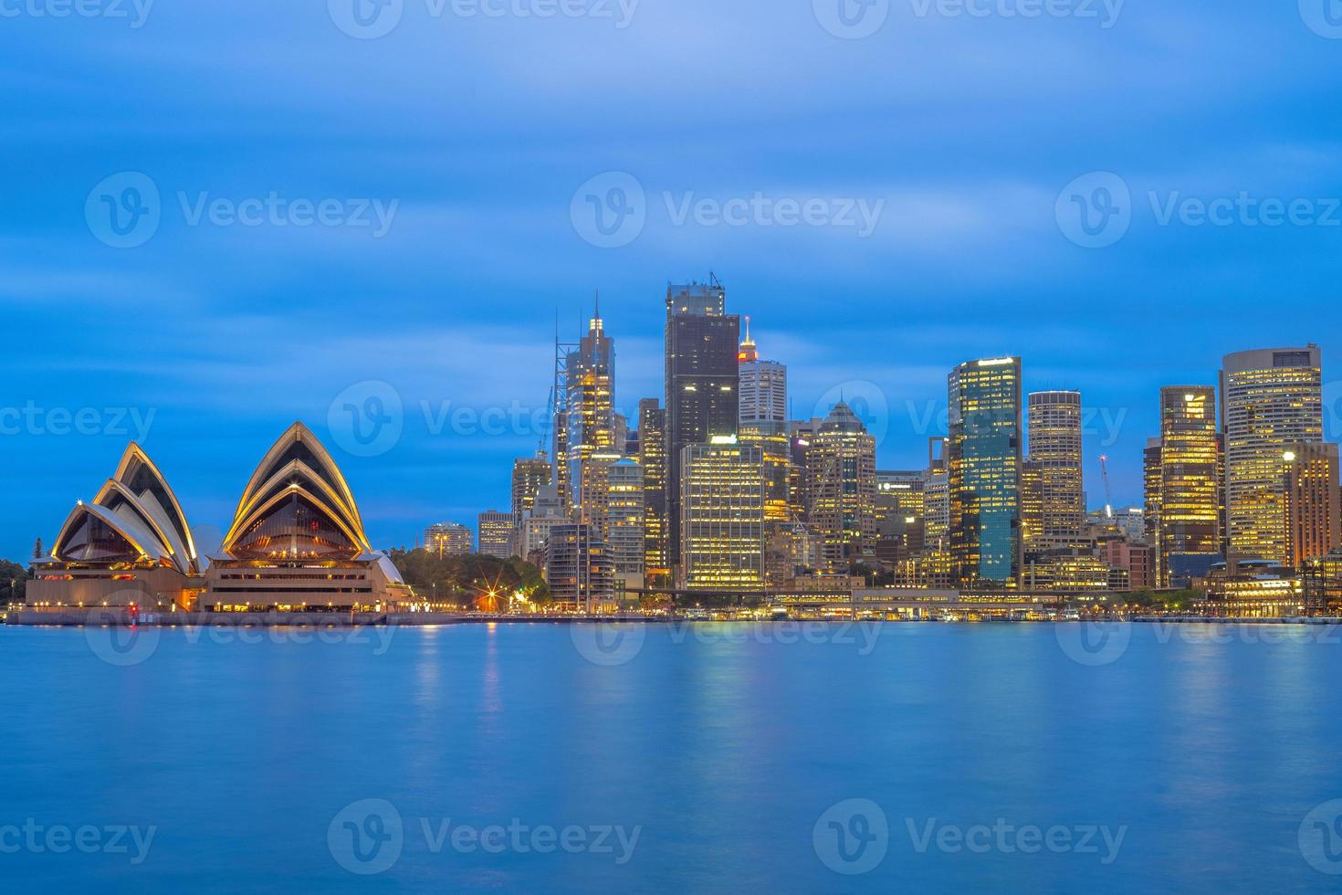 horizonte de Sydney à noite na Austrália foto