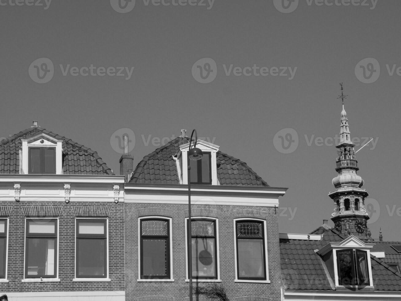 a cidade de haarlem na holanda foto