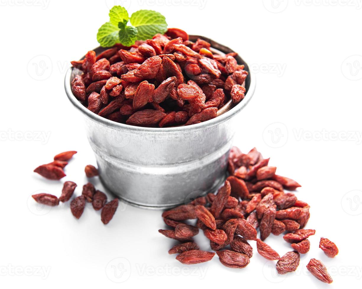 bagas vermelhas secas de goji para uma dieta saudável. foto