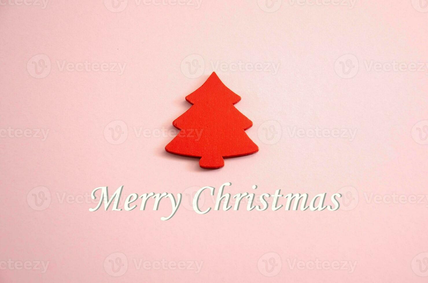 alegre Natal. alegre Natal cartão. pêssego Natal fundo. coral cor com a inscrição alegre Natal. Novo ano. foto