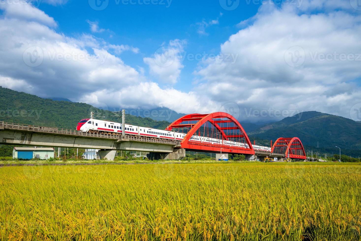 treinar em yuli, hualien, taiwan foto