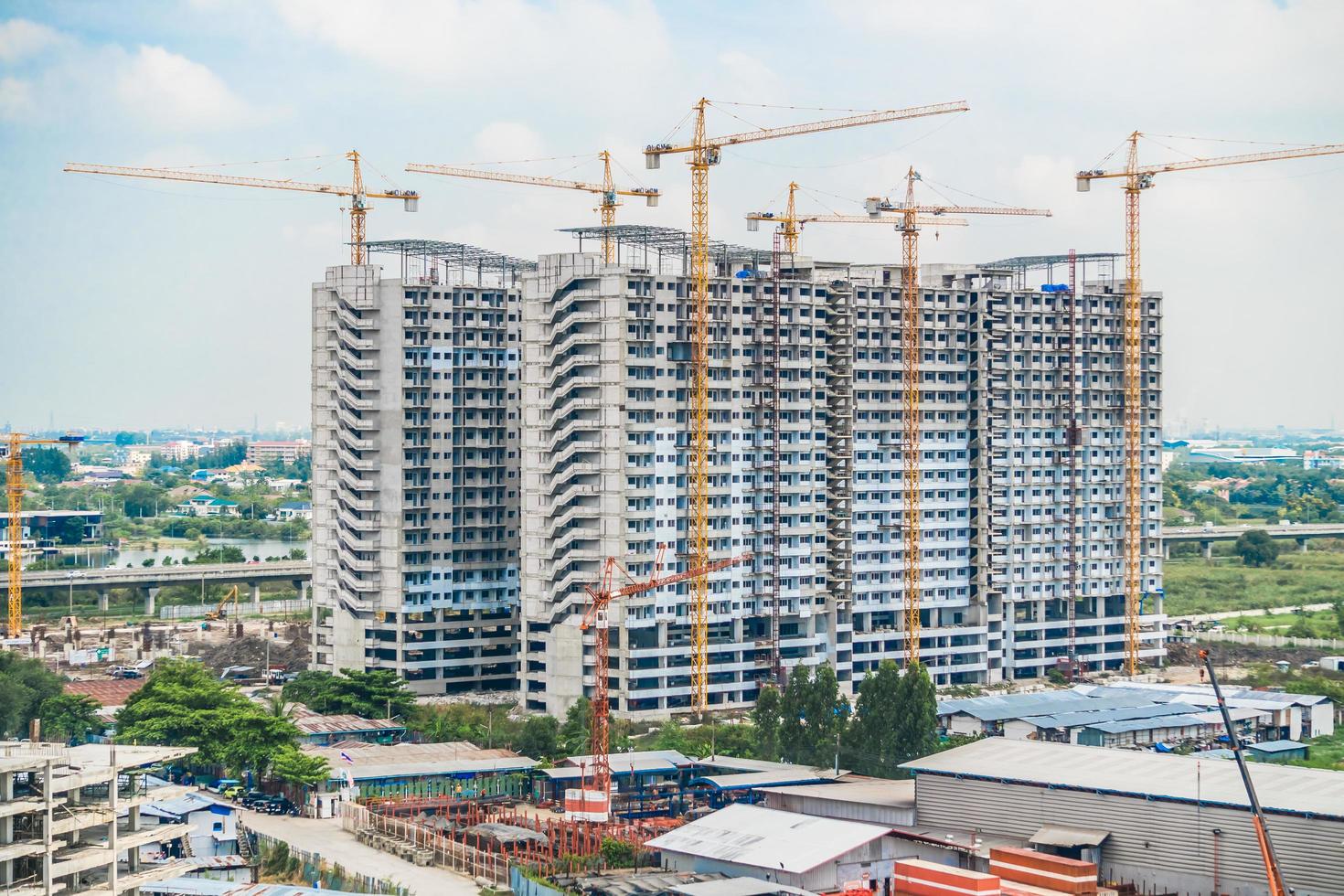 edifício em construção foto