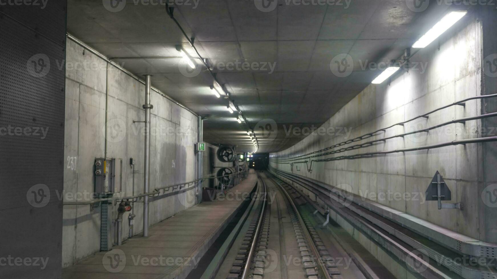 interior do metropolitano foto