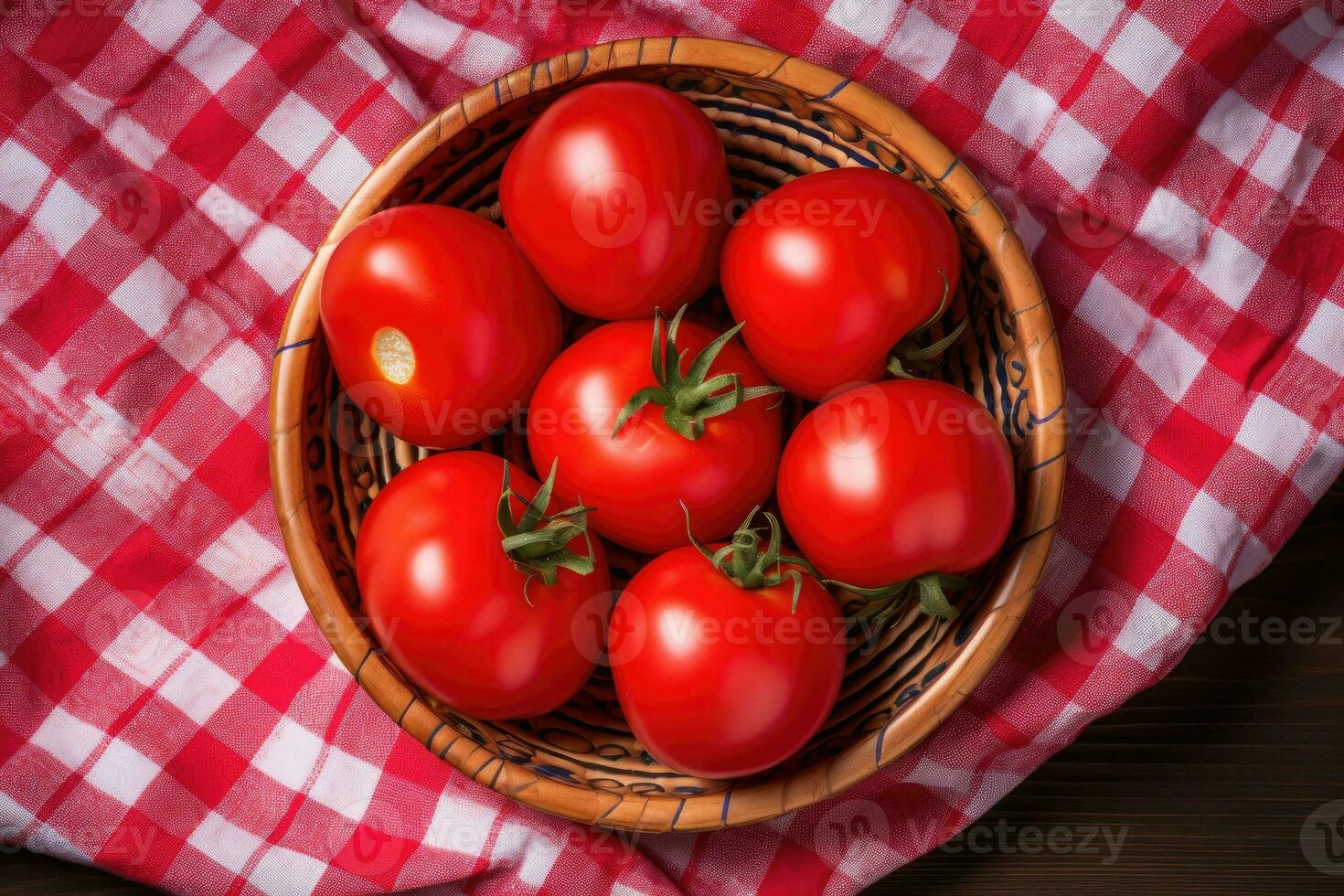 pequeno vermelho maduro tomates tigela foto