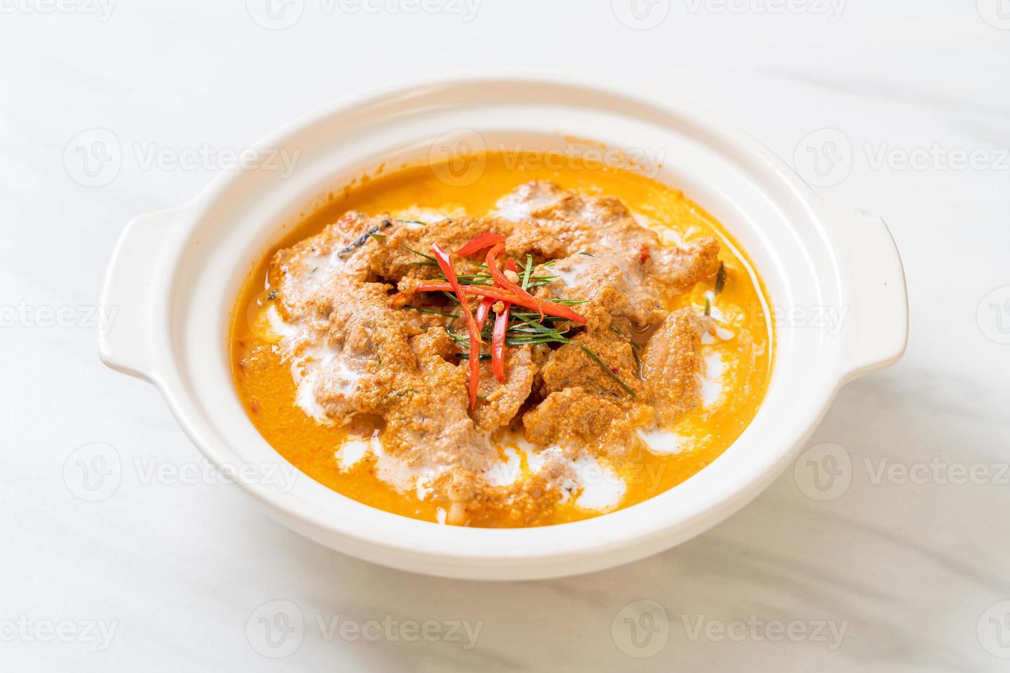 panang curry com porco foto