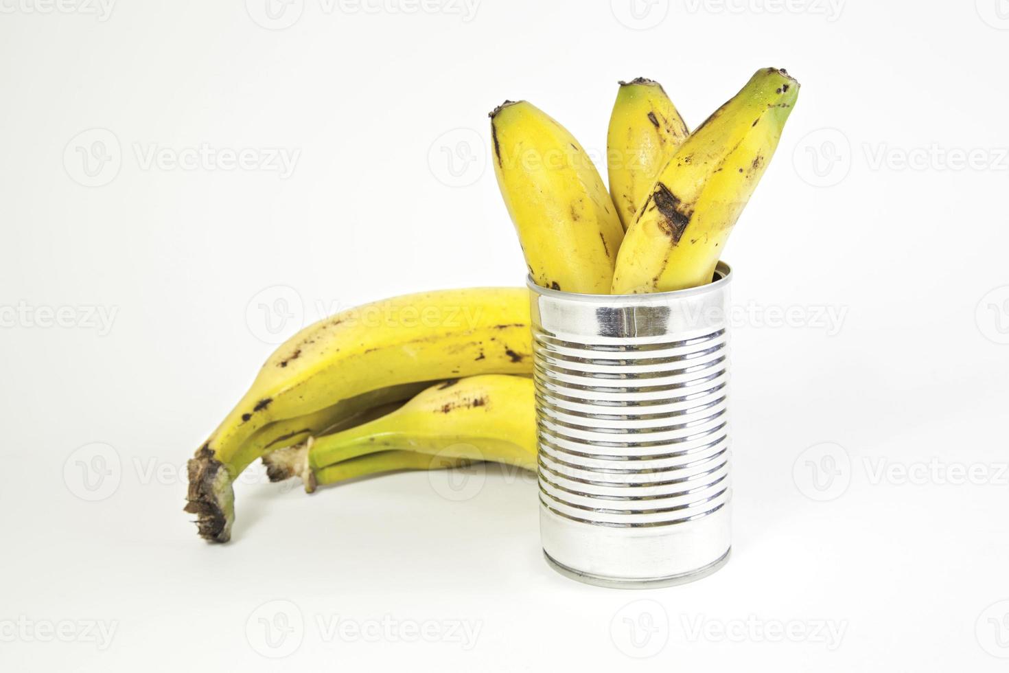 bananas e lata foto