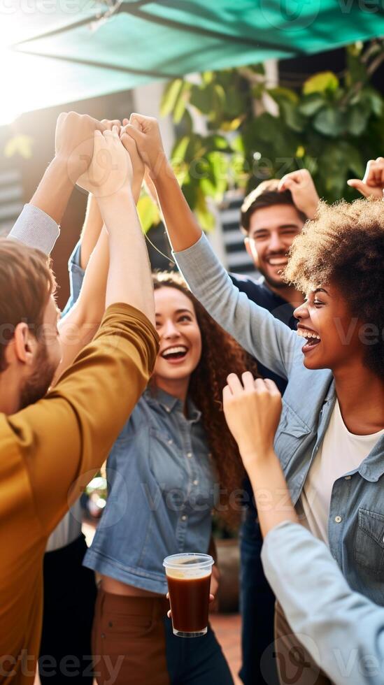 comemorativo Alto cinco momento entre uma diverso grupo do jovem pessoas com vibrante fundo ai generativo foto