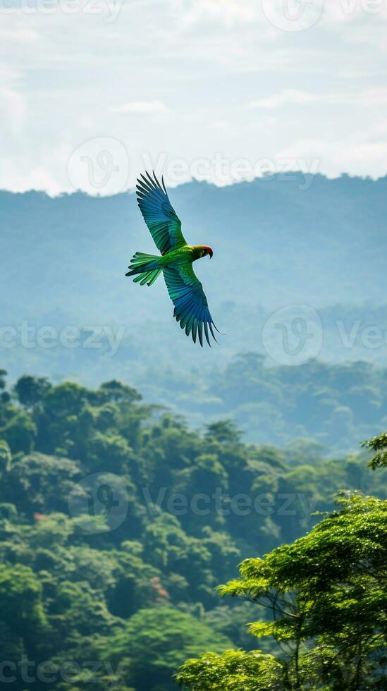 denso, verde esmeralda selva cena com uma vibrante papagaio vôo no meio a folhagem ai generativo foto