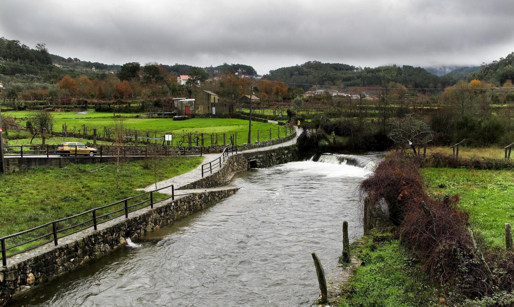 paisagem rural na região da beira em portugal no inverno foto