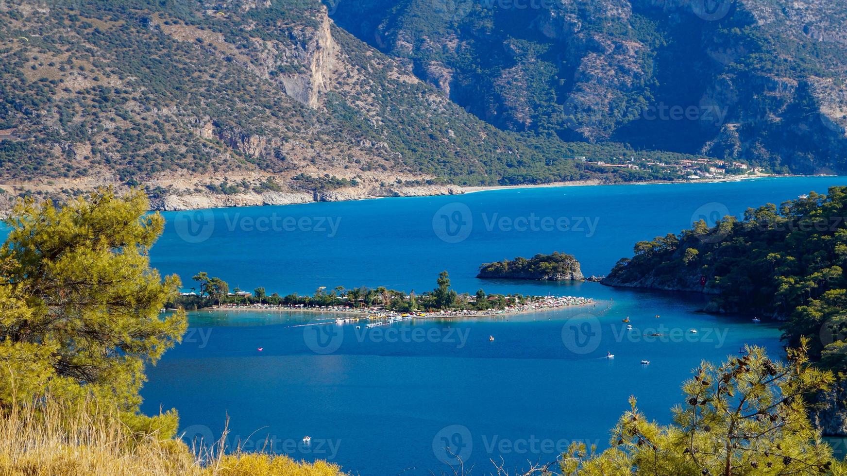 vista da colina para oludeniz foto