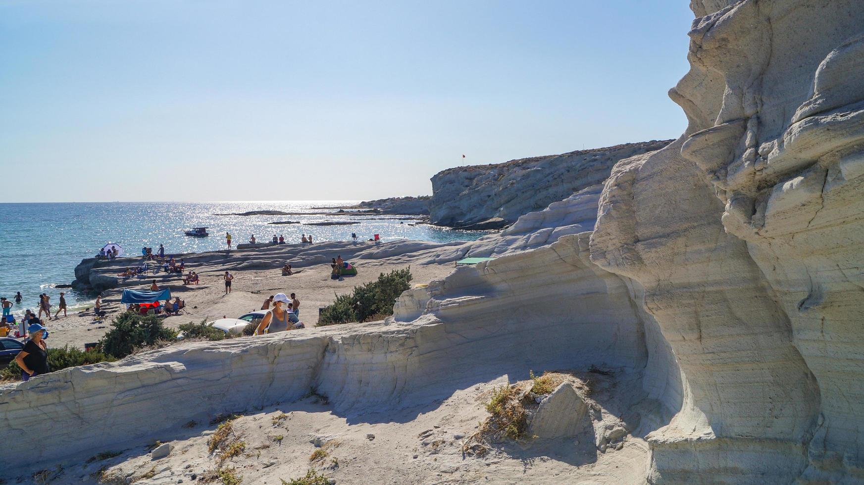 pedras calcárias da praia delikli koy foto