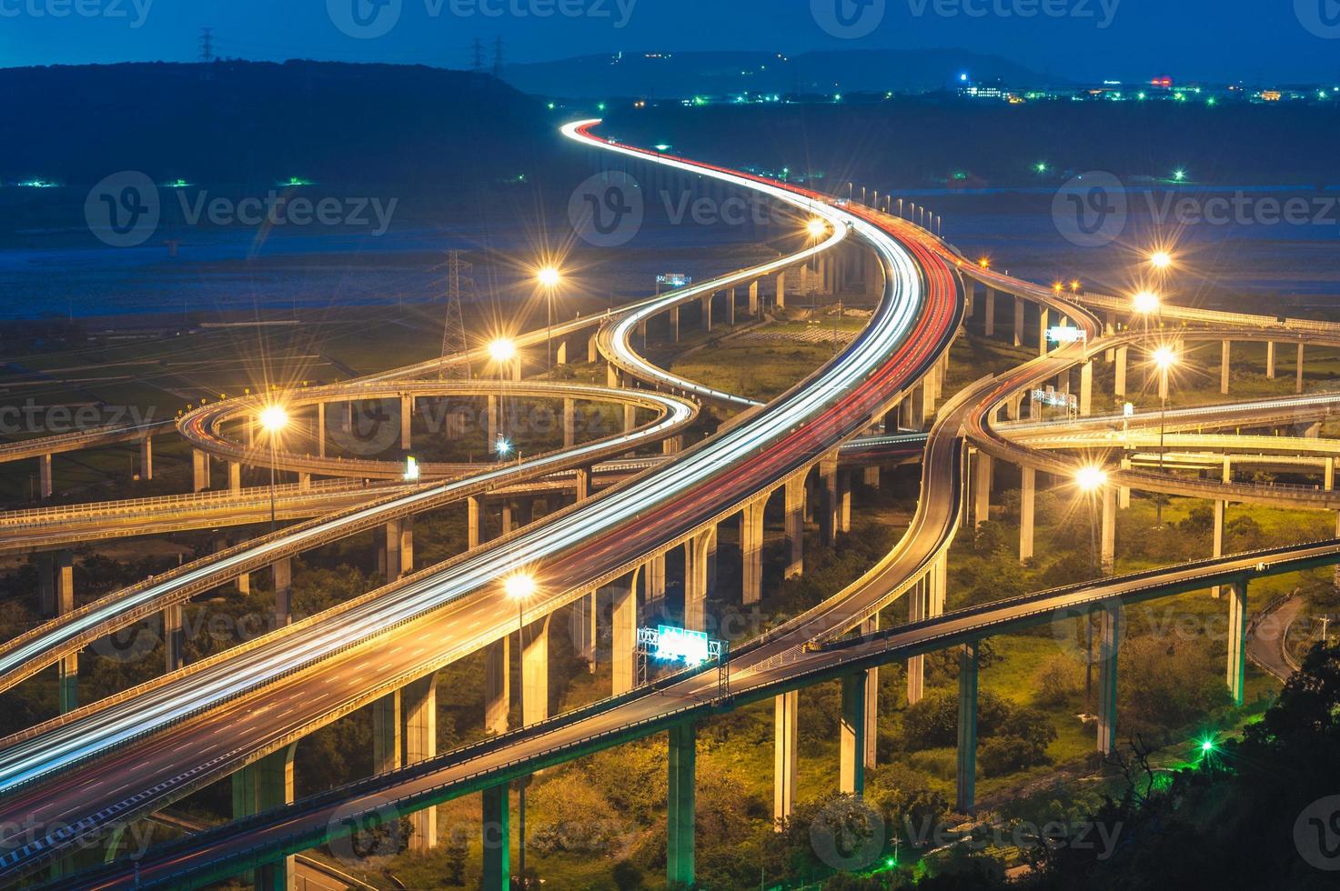 sistema de intercâmbio da rodovia em taichung, taiwan foto