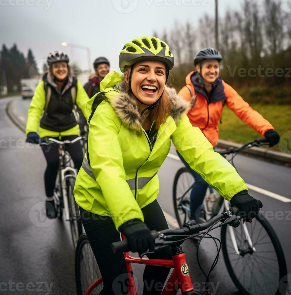 uma grupo do amigos estão equitação seus bicicletas baixa uma rua em seus caminho para uma reciclando Centro, natureza estoque foto