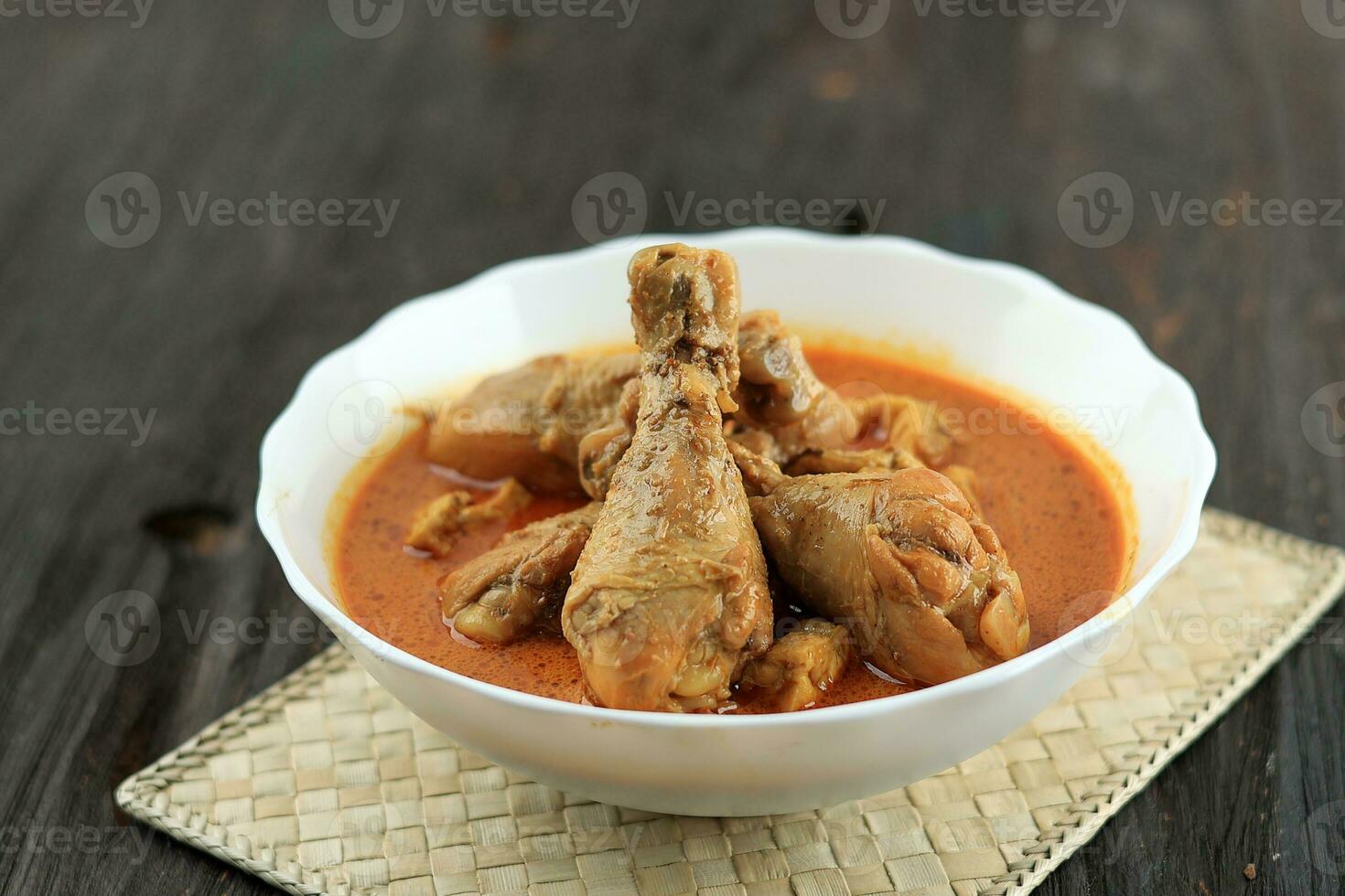 kari ou Kare ou gulai ayam, picante indiano frango Curry foto