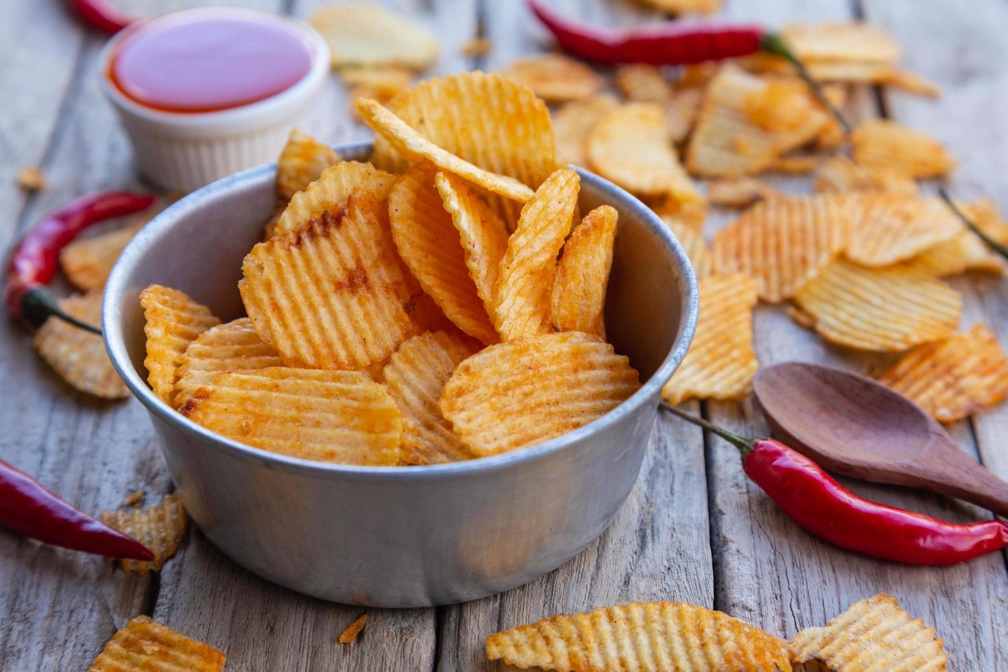 batata frita de páprica caseira e molho de pimenta foto