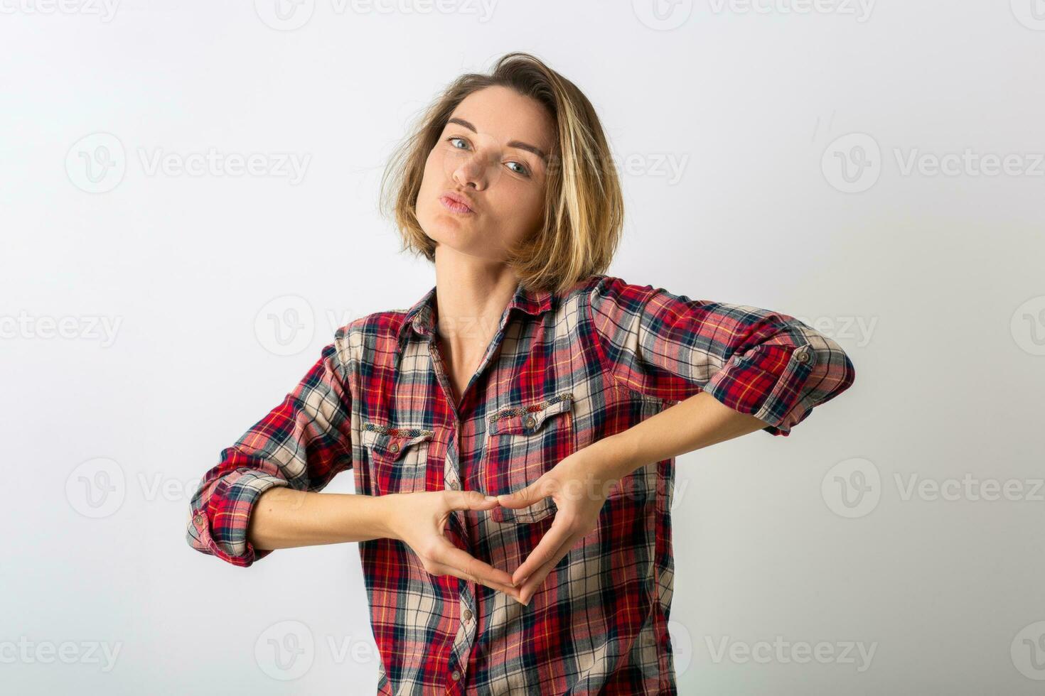 jovem emocional mulher dentro xadrez camisa foto