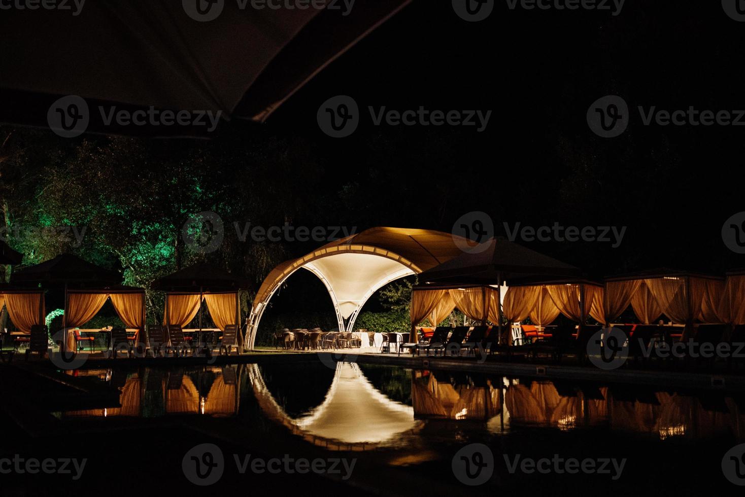 salão de banquetes para casamentos, decoração de salão de banquetes, decoração atmosférica foto