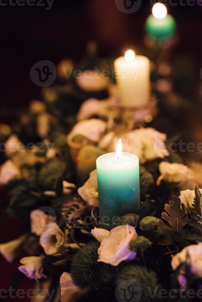 elegantes decorações de casamento feitas de flores naturais foto