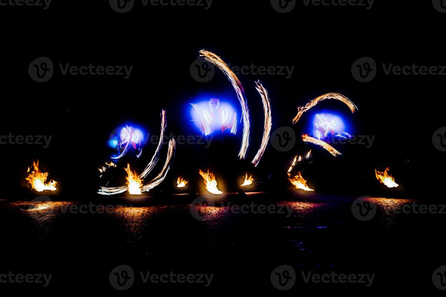 peças de fogo de um show de fogo foto