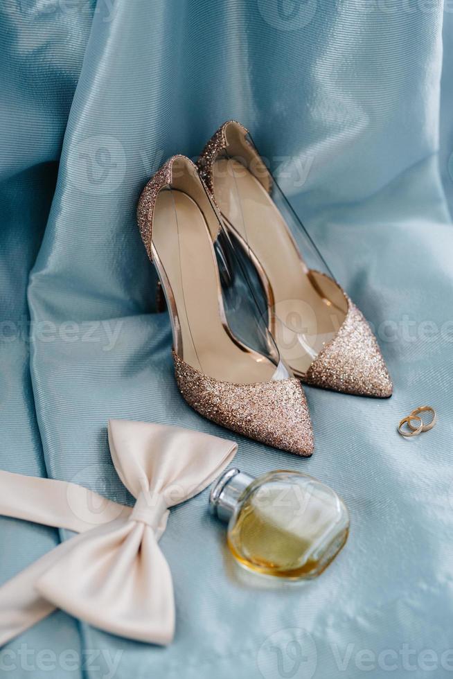 sapatos de casamento da noiva linda moda foto