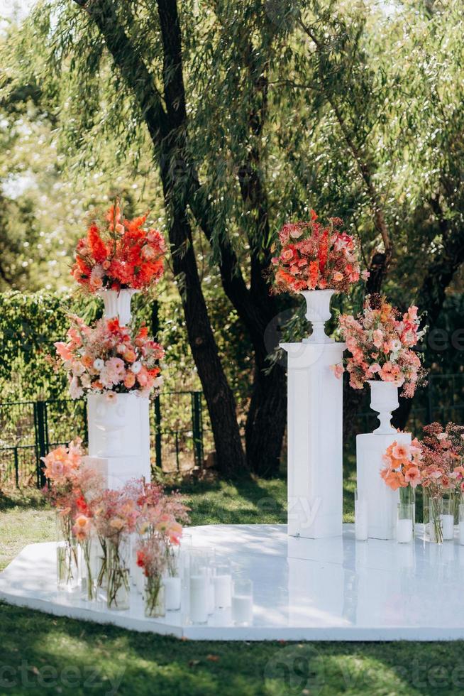 decoração de flores de casamento foto