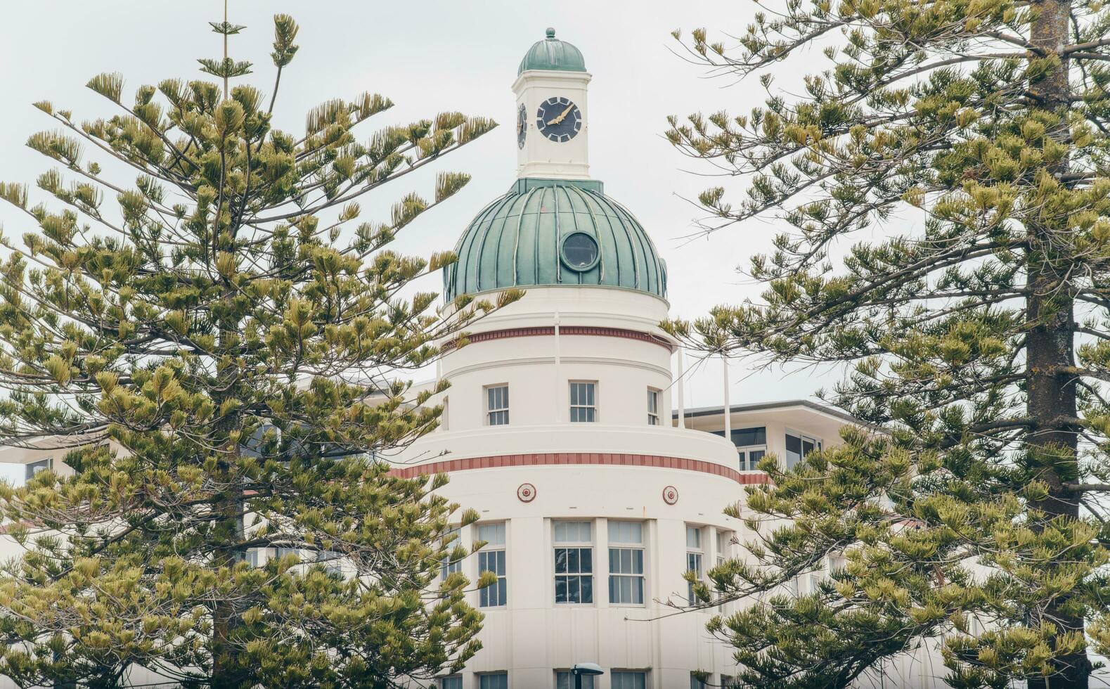 a t e g construção a icônico arte deco ponto de referência construção dentro Napier cidade, Novo zelândia. foto