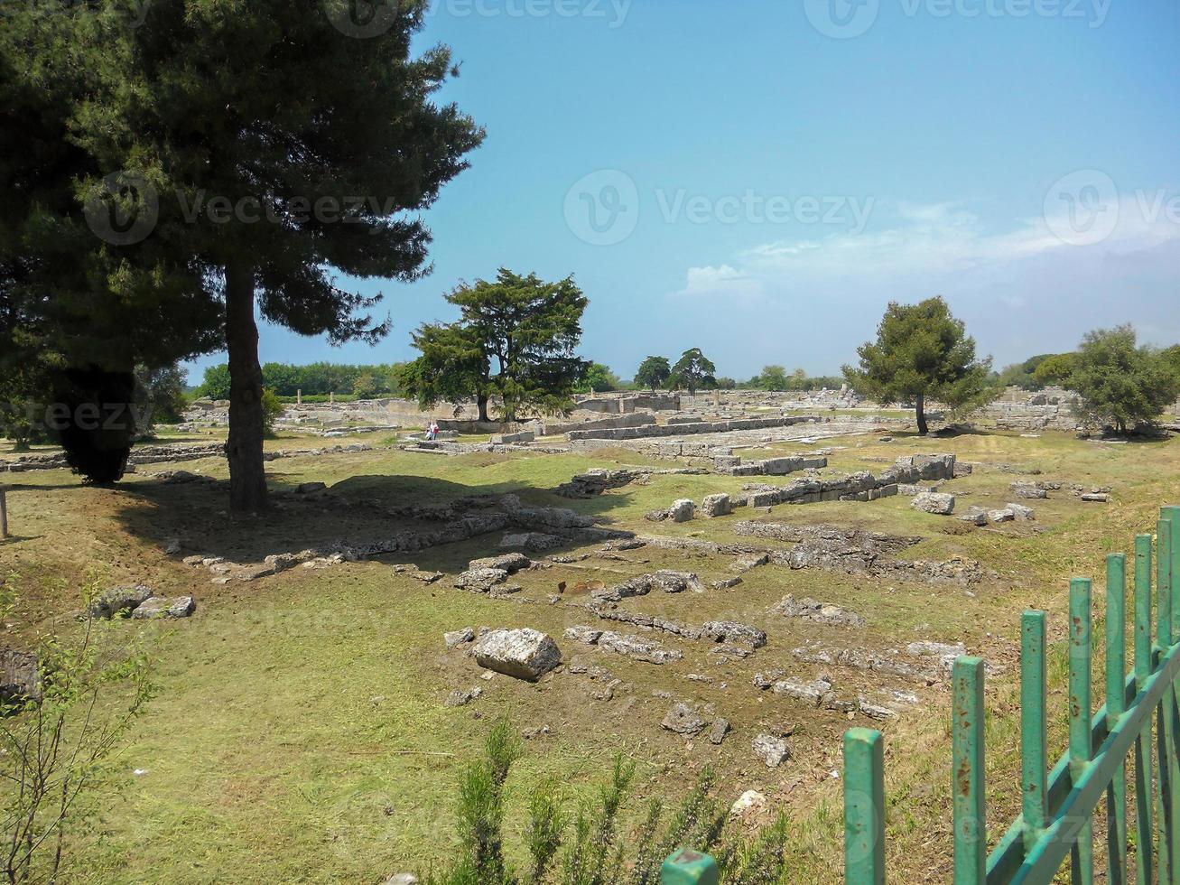 escavações arqueológicas de paestum nápoles foto