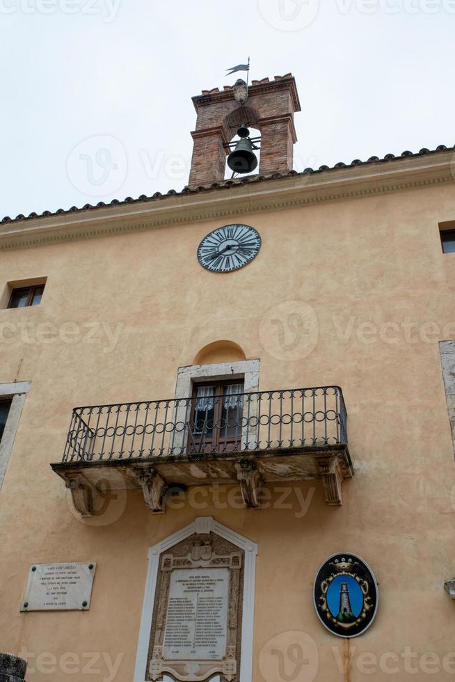 edifícios em cesi, na província de terni, itália, 2020 foto