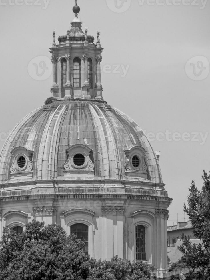 a cidade de roma na itália foto