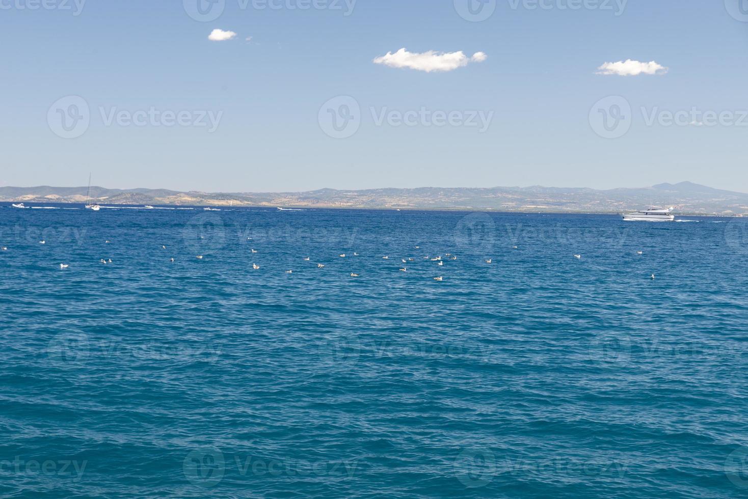 o mar em porto santo stefano, itália foto