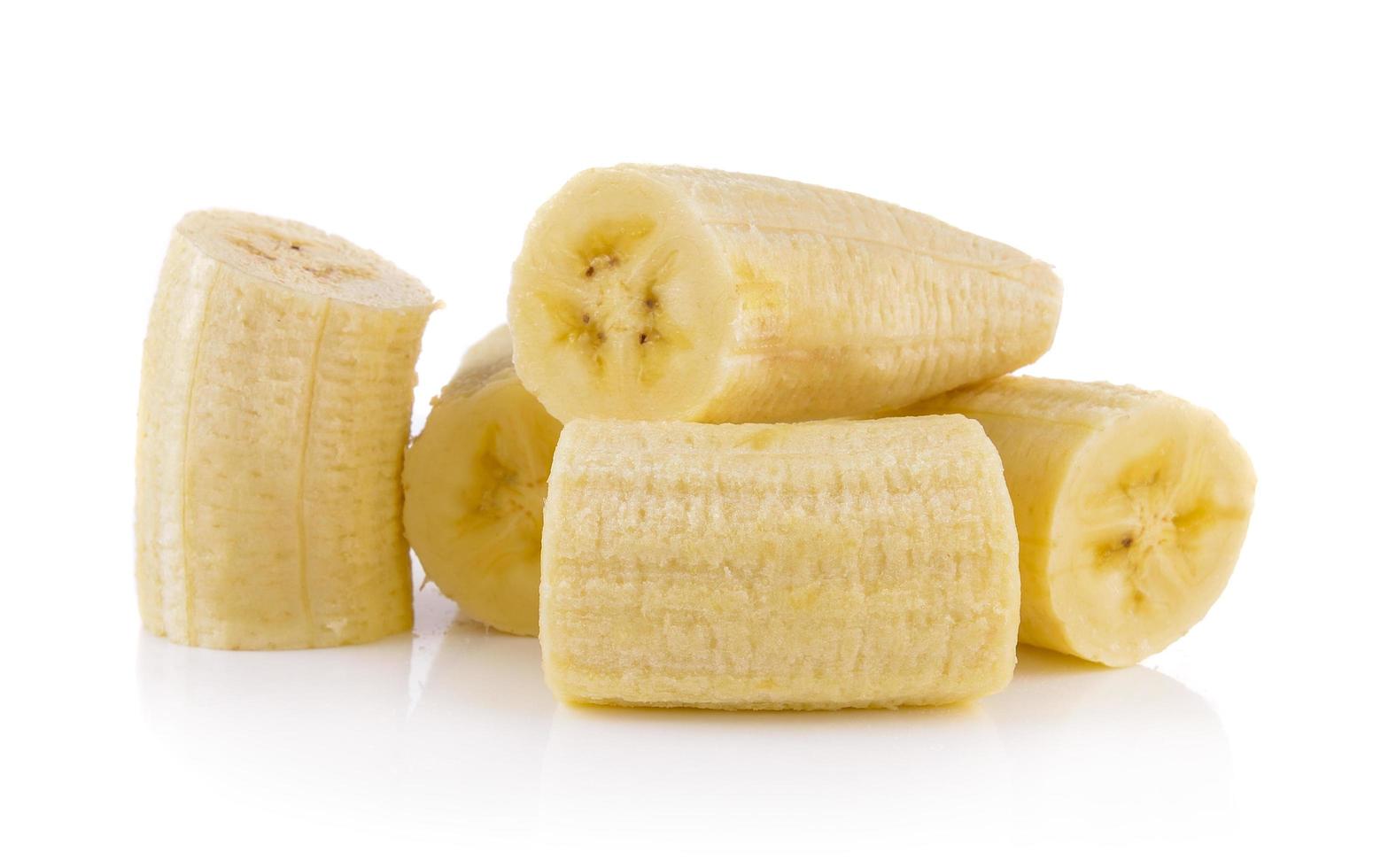 banana em fundo branco foto