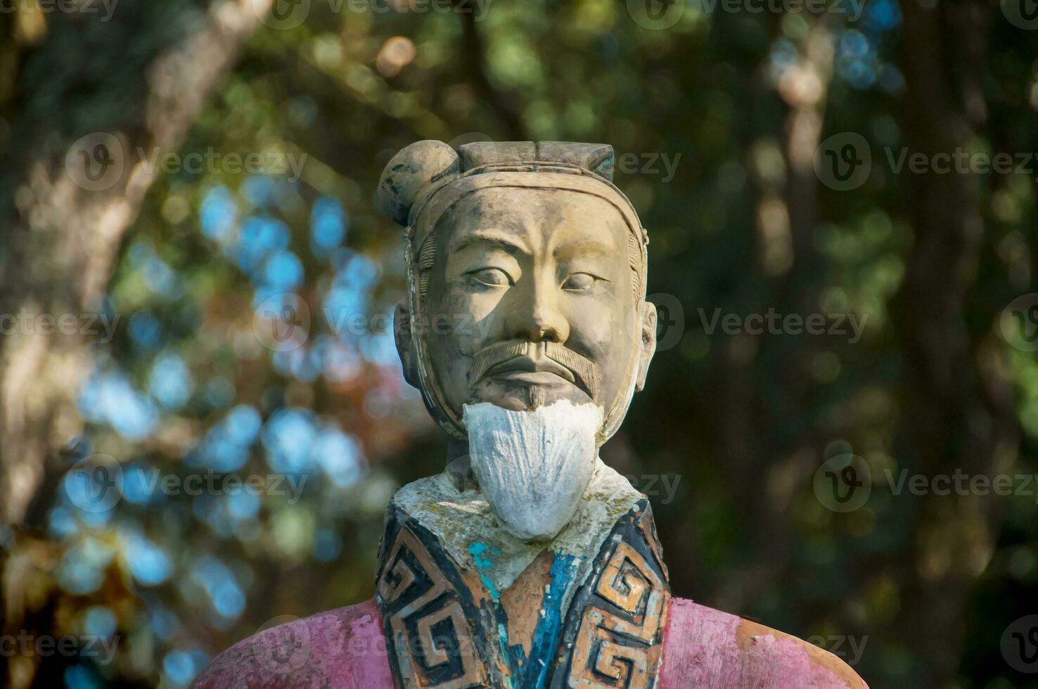 estátua dentro Budha Éden parque, dentro Portugal foto