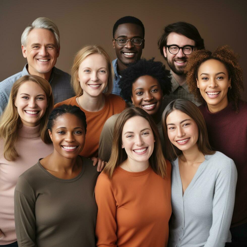 diversidade - pessoas do todos raças e sexos juntos foto