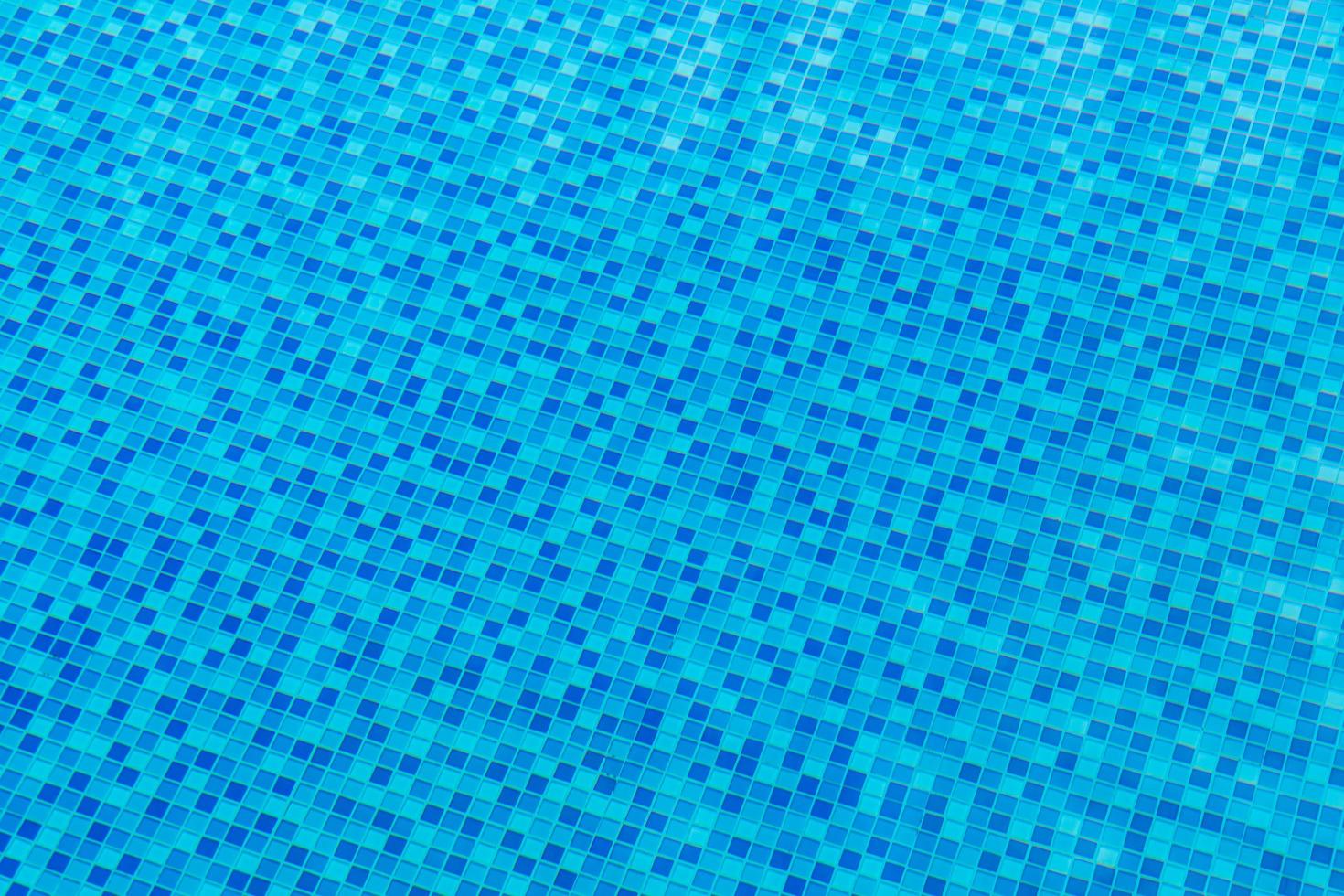 piscina com superfície de textura de telha para o fundo foto