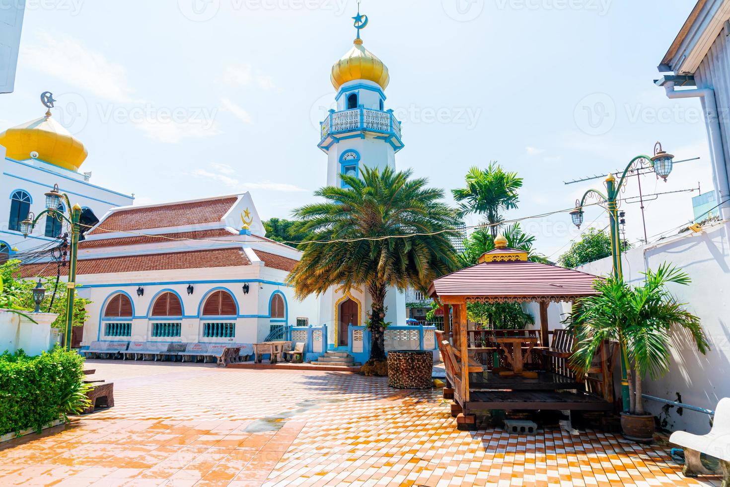 belo musjid asassul islam em songkla, tailândia foto