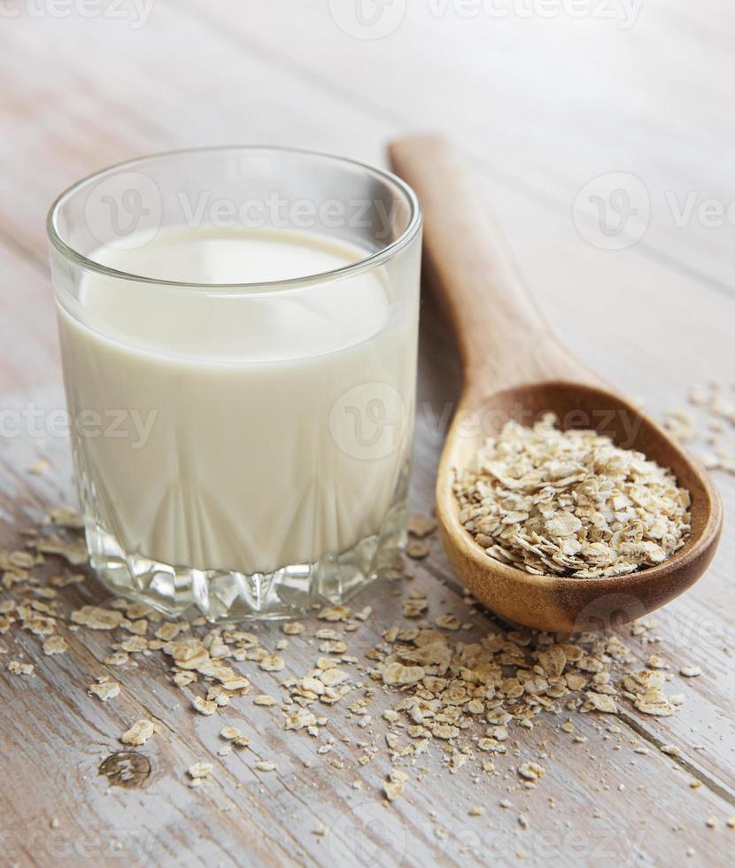 leite de aveia vegan, leite alternativo não lácteo foto