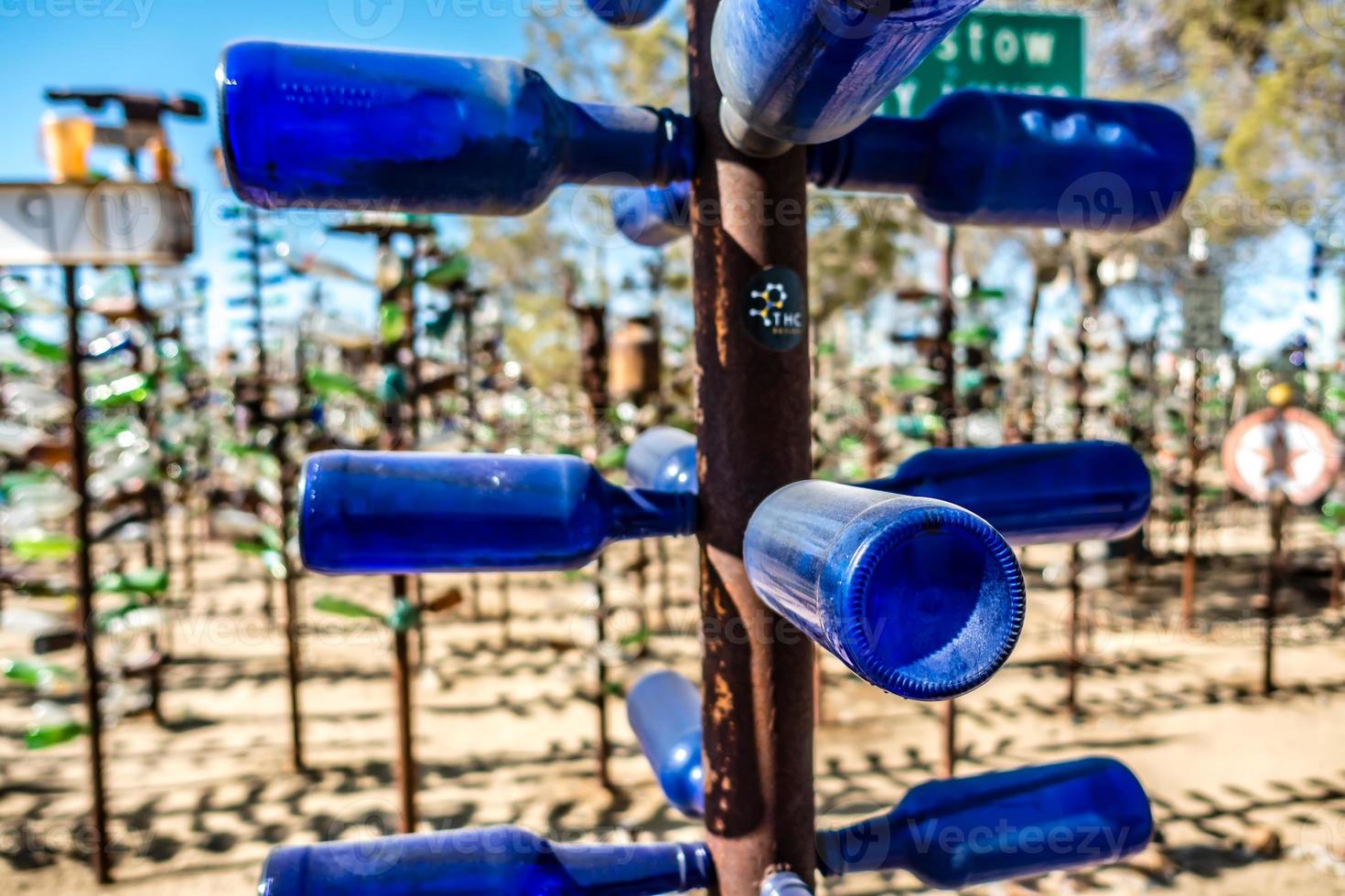 Bottle Tree Ranch na rota 66 da Califórnia foto