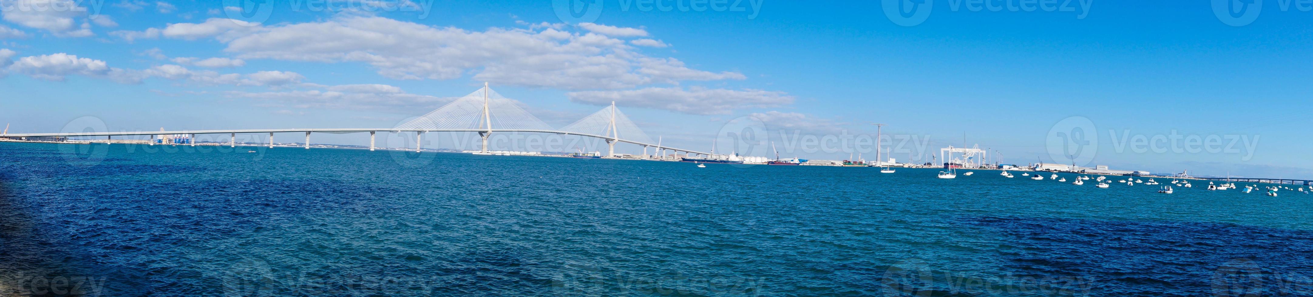 a cidade de cadiz espanha andaluzia foto