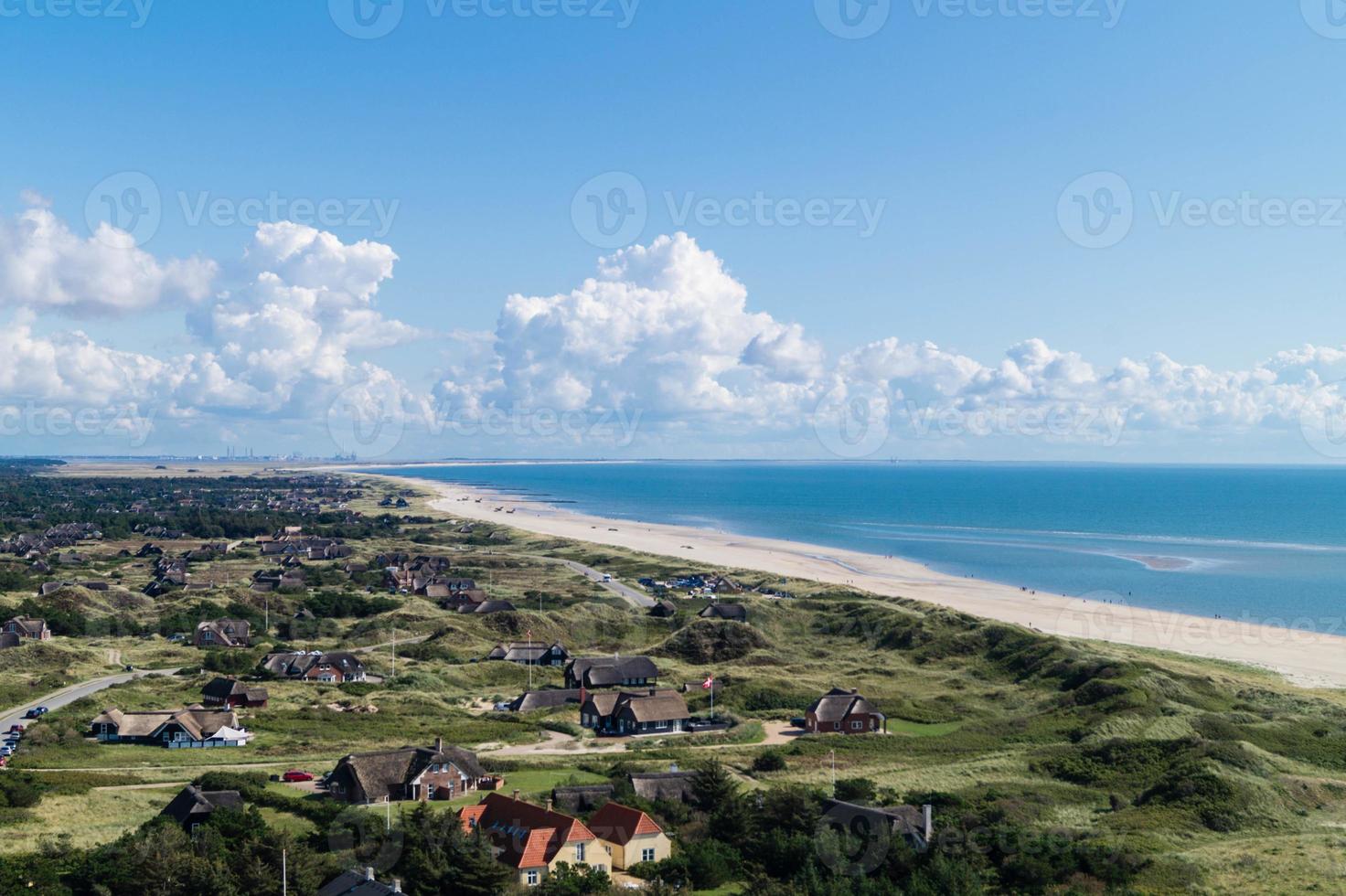 o dinamarquês blavand da perspectiva do antigo e famoso farol foto