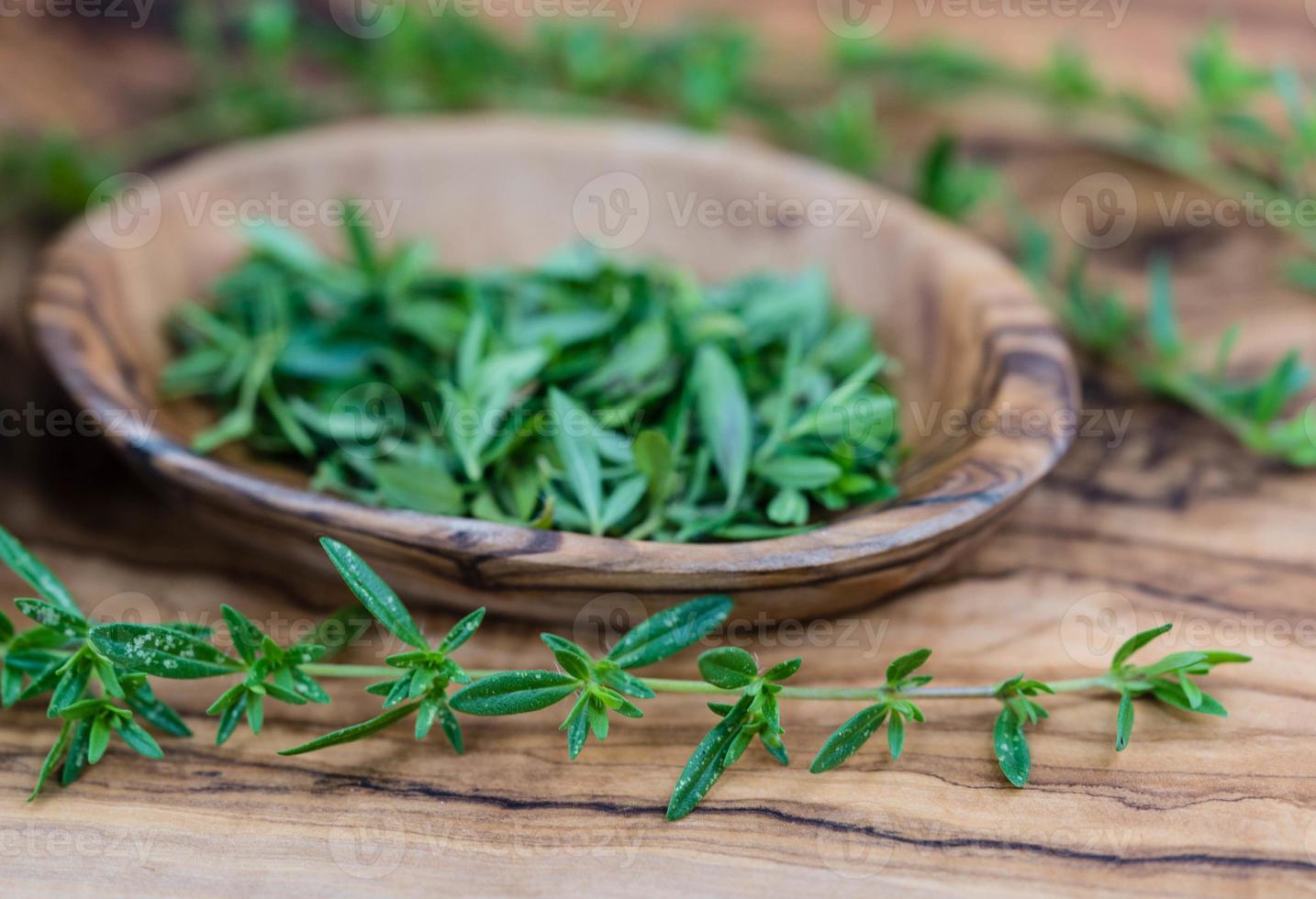 salgadas satureja hortensis deliciosas ervas de cozinha foto