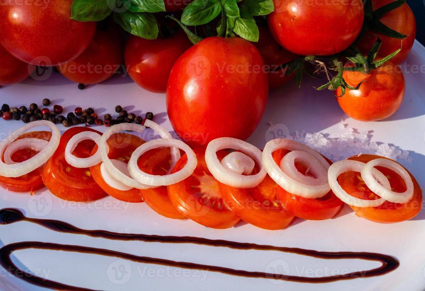 tomate redondo vermelho solanum lycopersicum foto