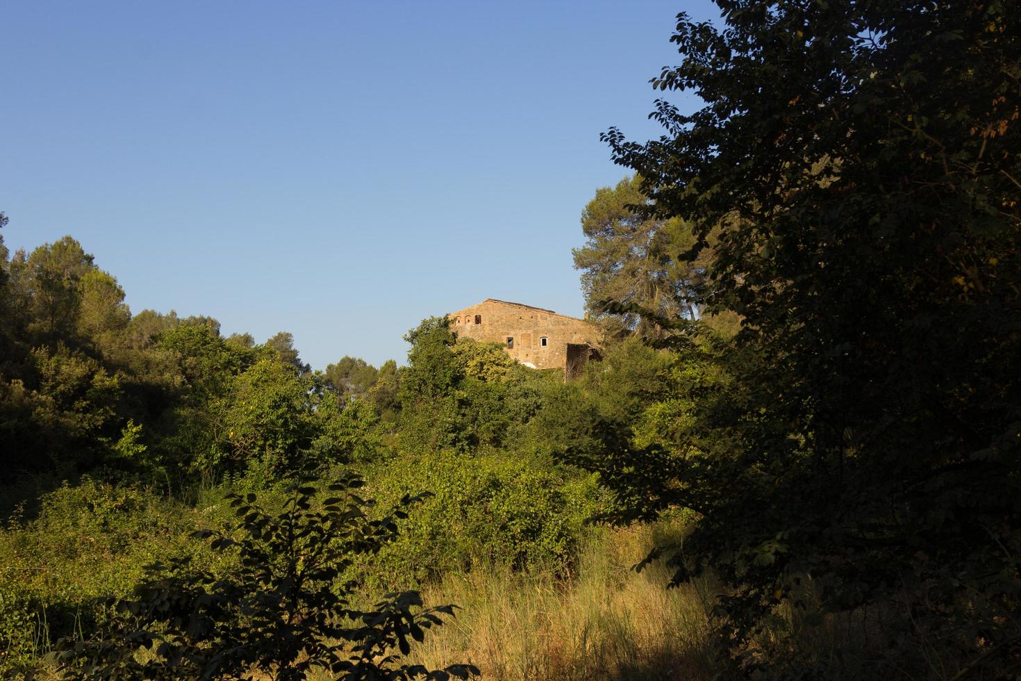 torre del bisbe, casa de fazenda nas montanhas de collcerola foto