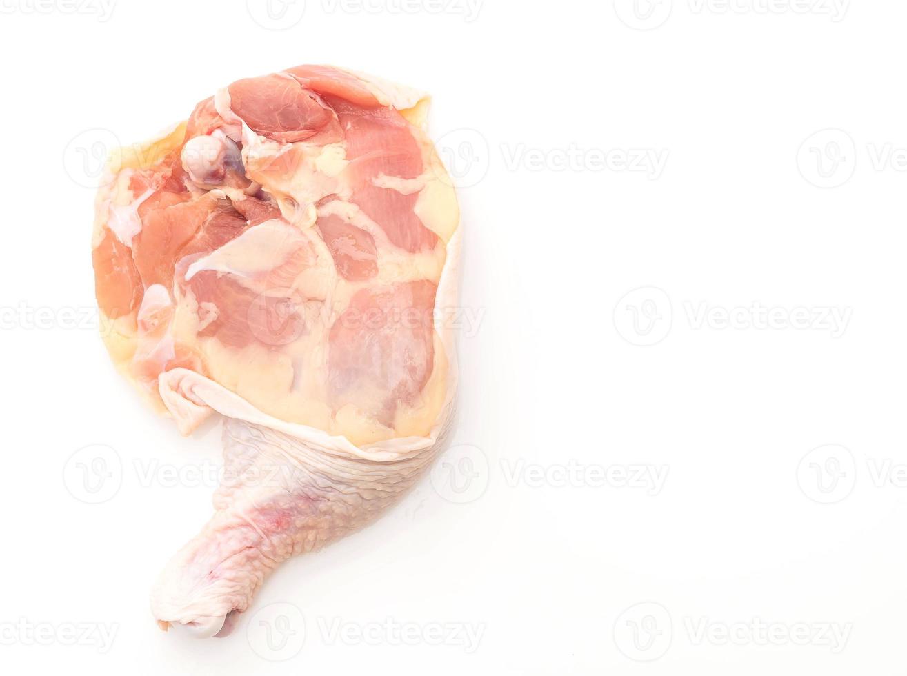coxa de frango em fundo branco foto