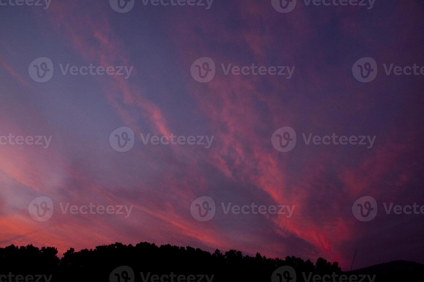 um pôr do sol louco em israel vistas da terra sagrada foto