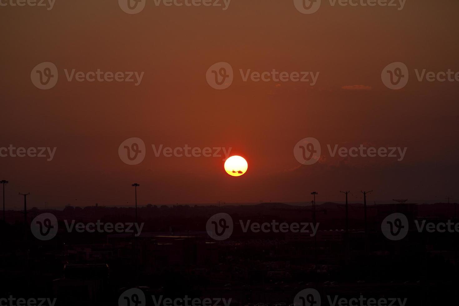 um pôr do sol louco em israel vistas da terra sagrada foto